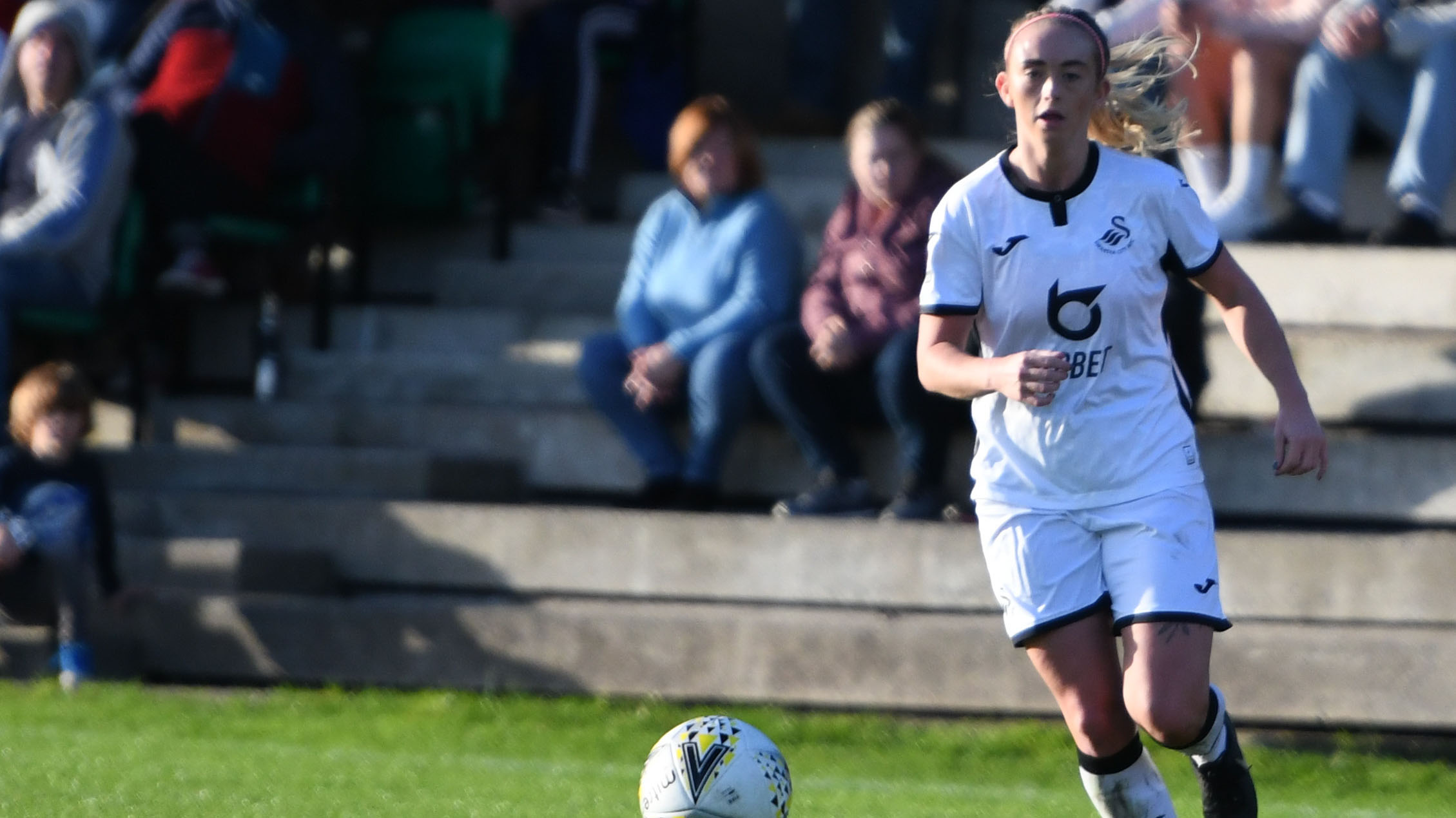 Swansea City Ladies 16x9
